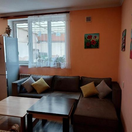 Like Home Guesthouse & Tours Jerevan Eksteriør billede