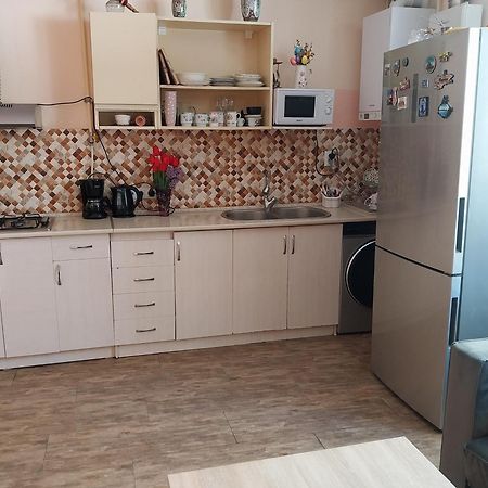 Like Home Guesthouse & Tours Jerevan Eksteriør billede