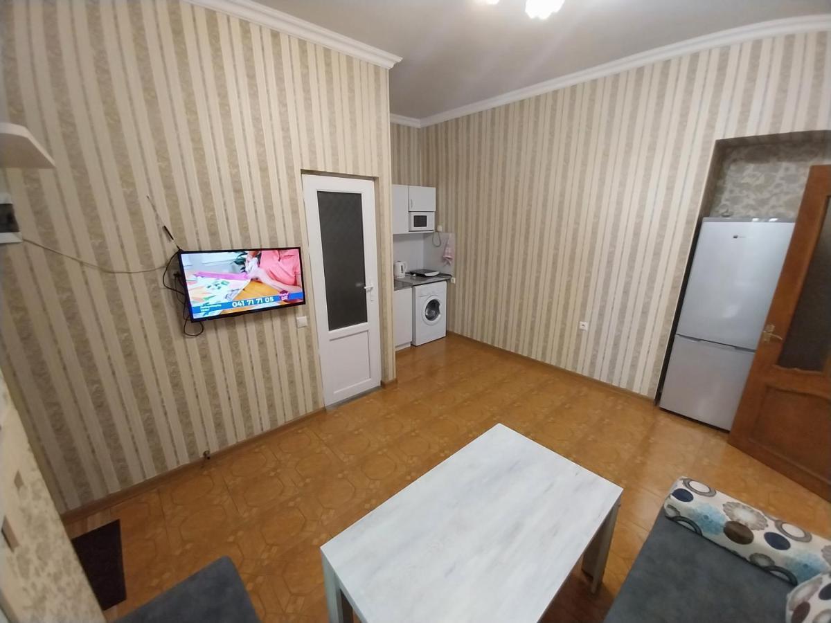 Like Home Guesthouse & Tours Jerevan Eksteriør billede