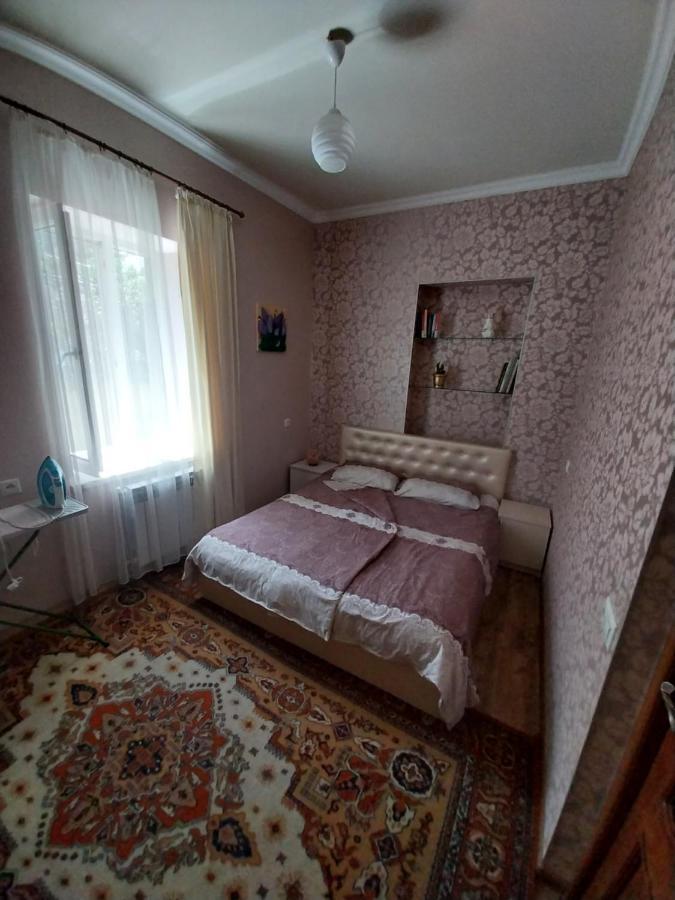 Like Home Guesthouse & Tours Jerevan Eksteriør billede