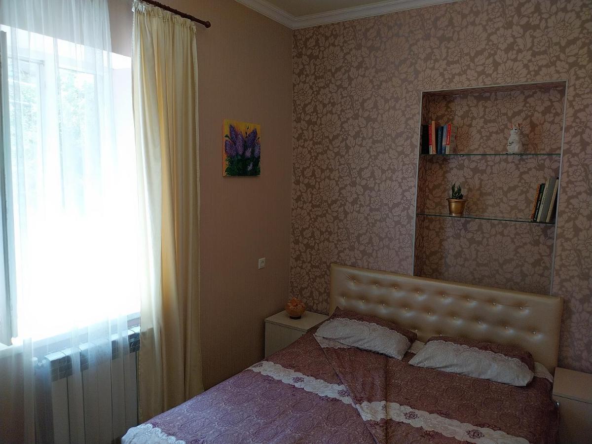 Like Home Guesthouse & Tours Jerevan Eksteriør billede