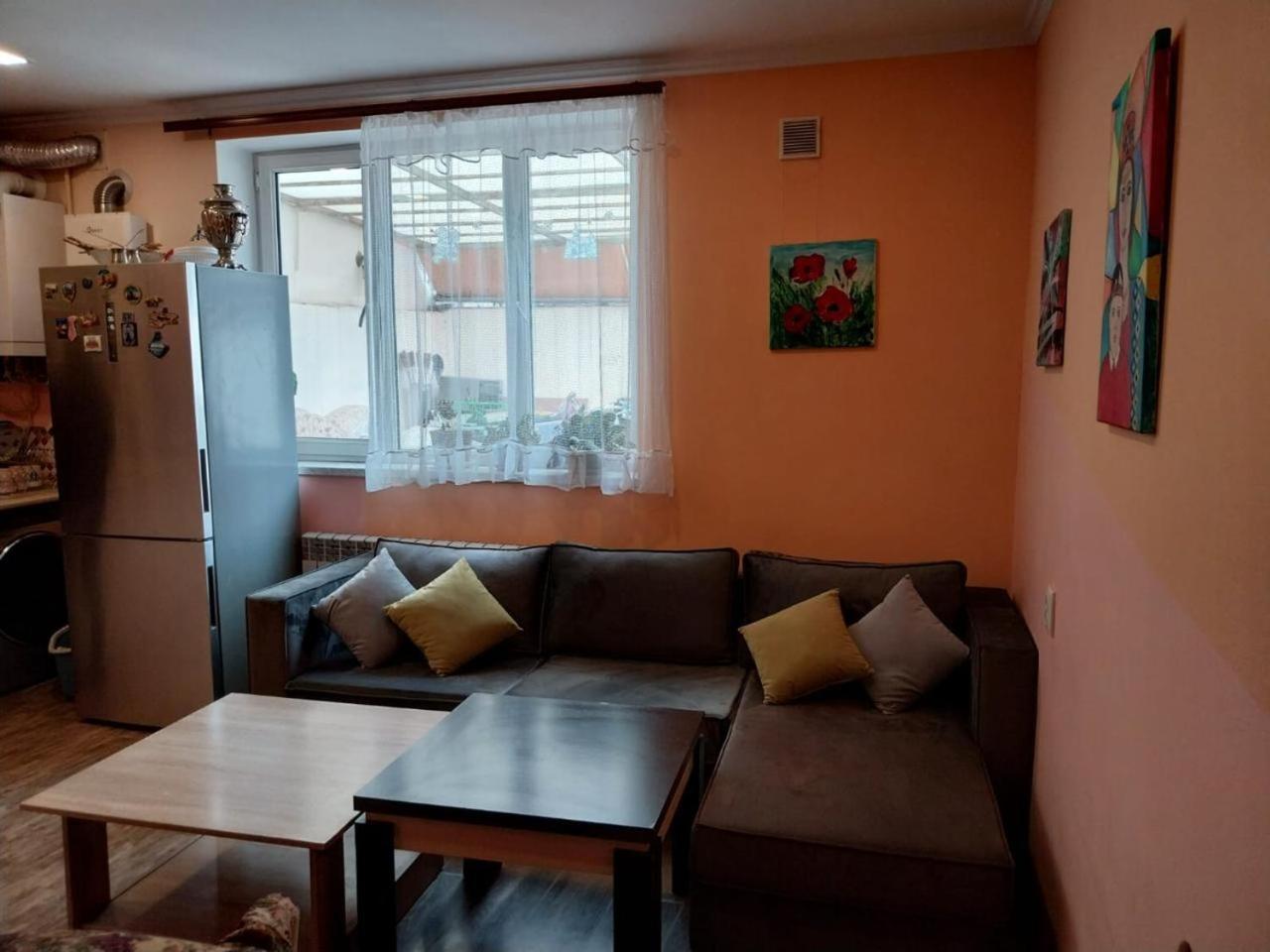 Like Home Guesthouse & Tours Jerevan Eksteriør billede